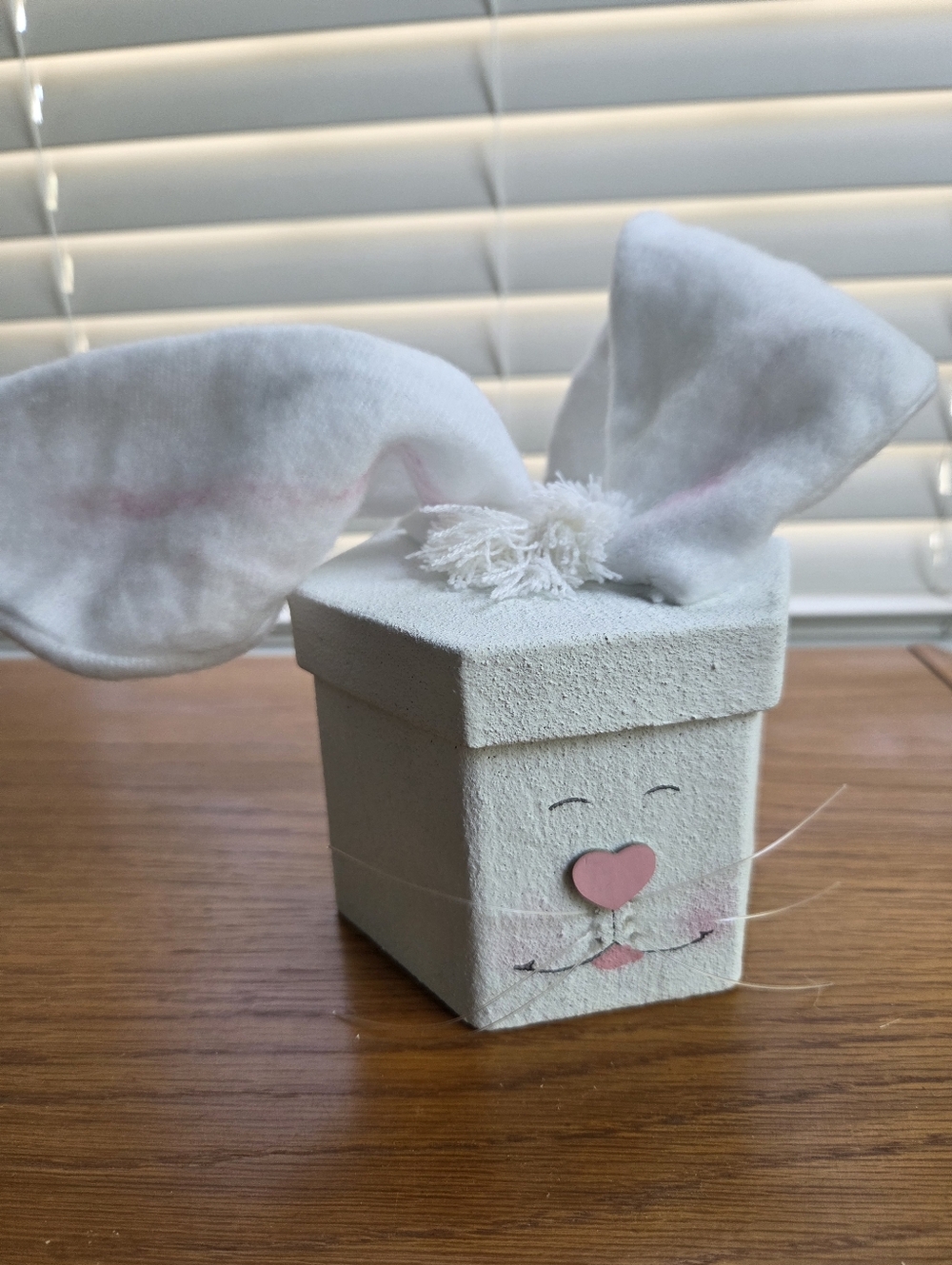 Vtg Giftco Textured Bunny Box